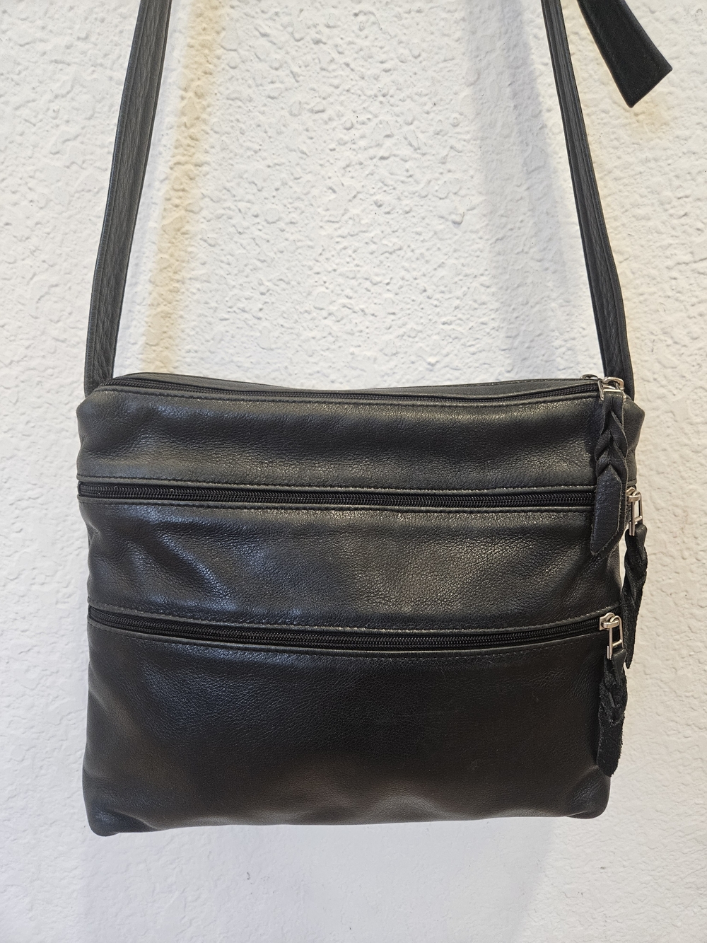 SVEN Design Black Leather Multi Compartment Organizer Crossbody Shoulder Bag